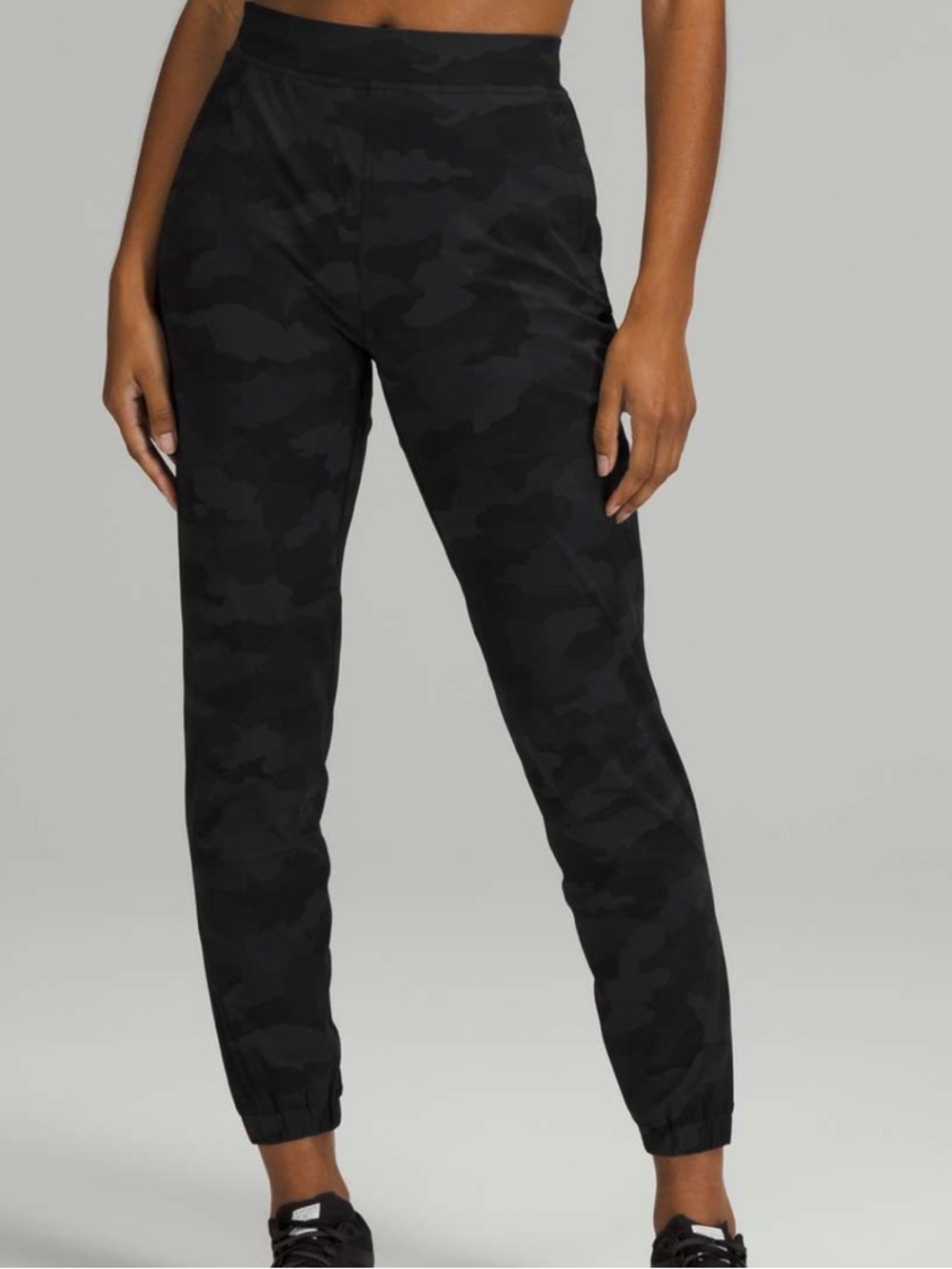Like new! Lululemon Adapted State HR Joggers size 6 Heritage Deep Coal Camo